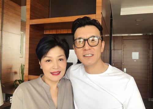 李咏去世3年妻女现状如何？哈文未改嫁，仍保持丈夫在世时一习惯 第11张