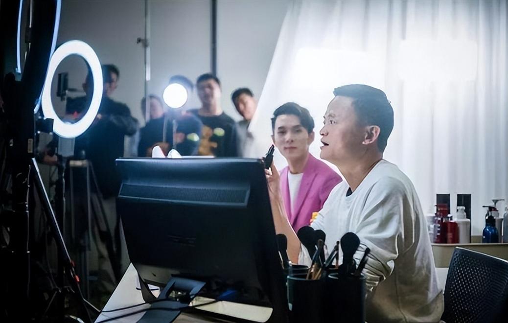 李佳琦为何"消失"？李佳琦最近出什么事了 第19张