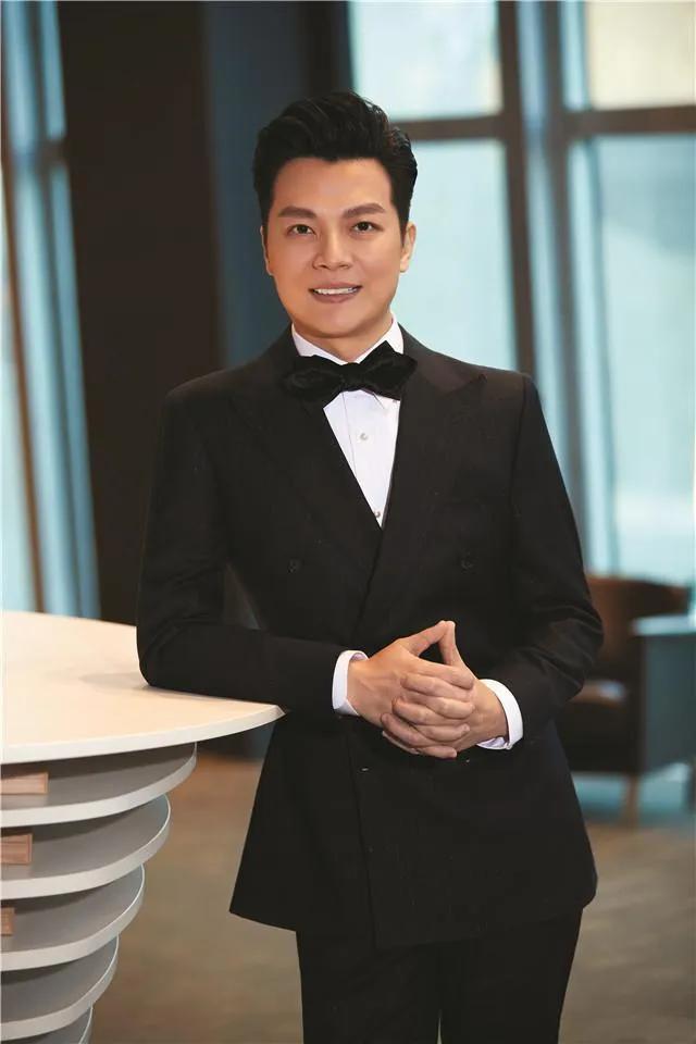 任鲁豫的个人资料简介（“央视一哥”与老婆低调幸福13年） 第29张