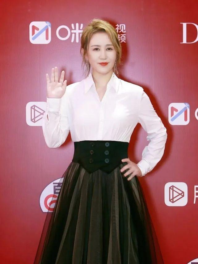 马丽个人资料（“丑角”马丽，在娱乐圈修炼成美女） 第71张
