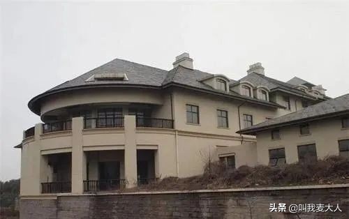 细数张艺谋生命中的4个女人，今只剩39岁娇妻为他庆70岁生日 第31张