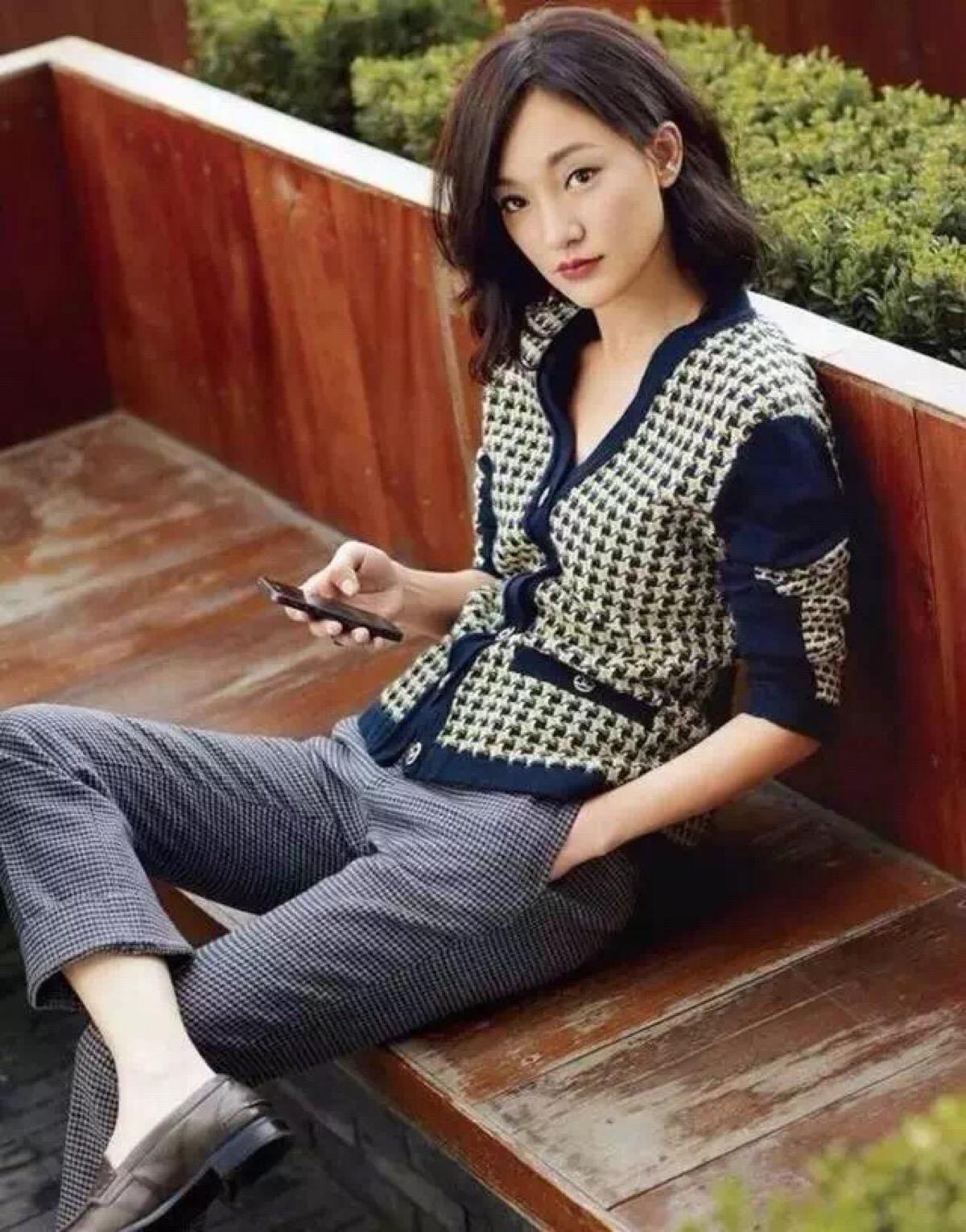 周迅简历个人简介（母亲陈以琴：心疼女儿情感沧桑） 第1张