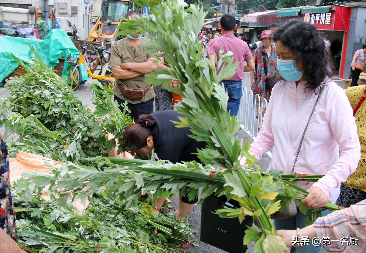 “端午挂艾草，虎年无烦恼”，挂艾草有啥讲究？很多人现在还不懂 第7张