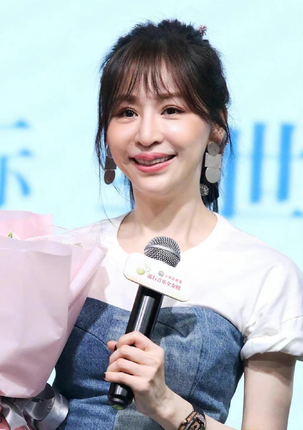 王心凌脸恢复了吗？僵脸回春展现少女感 第3张