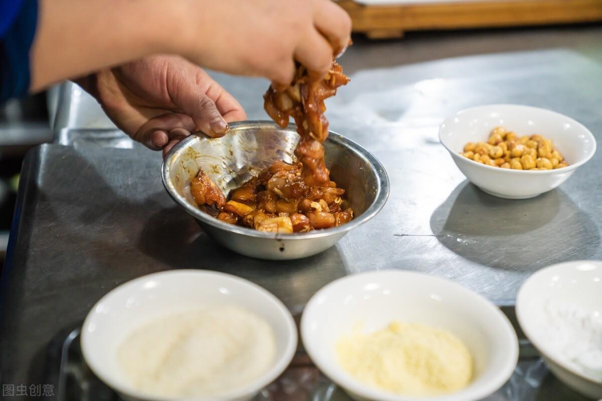 如何做宫保鸡丁正宗（大吉大利宫保鸡丁的做法） 第9张