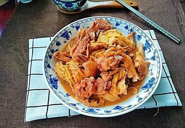 鸭肉怎么做好吃又简单（鸭肉的家常做法大全） 第3张