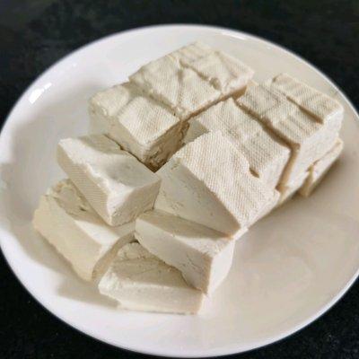 鲤鱼豆腐汤怎么做好吃（家常鲫鱼豆腐汤做法） 第7张