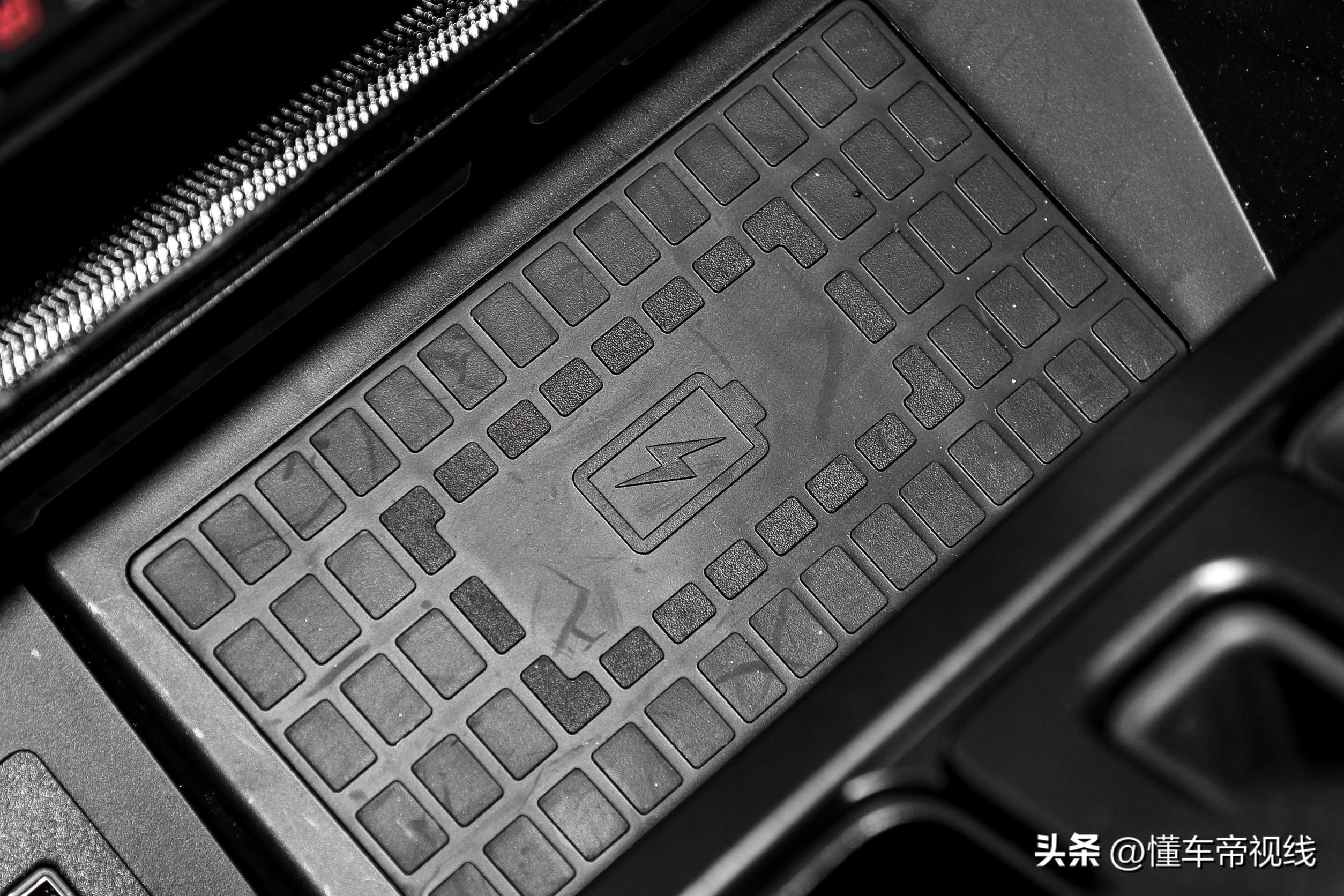 福特猛禽f750价格（福特猛禽2023款报价72万起售） 第13张