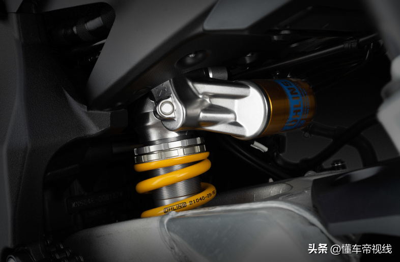 雅马哈r1多少钱一台（新款雅马哈R1新车23万起售） 第11张