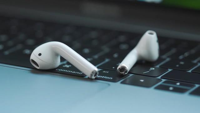 airpods一代二代区别（AirPods第二代和第一代对比） 第1张