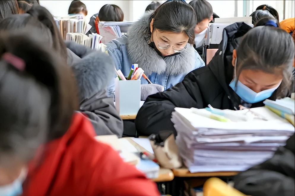 高中毕业后没考上大学怎么办（复读和专科如何选择） 第3张