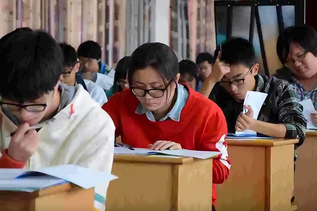 高中毕业后没考上大学怎么办（复读和专科如何选择） 第15张