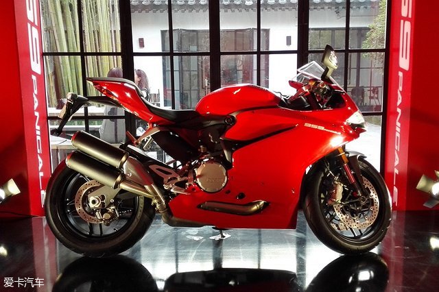杜卡迪959 Panigale上市 售价17.8万元 第3张