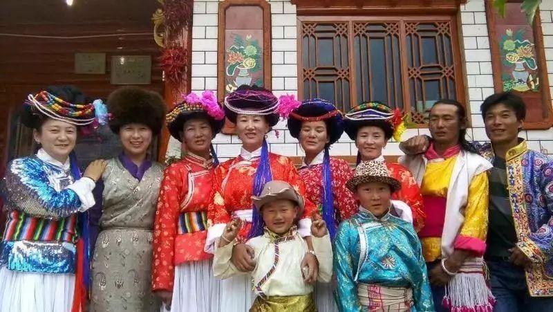 真实女儿国在哪里（云南摩梭男人晚上走婚习俗） 第19张