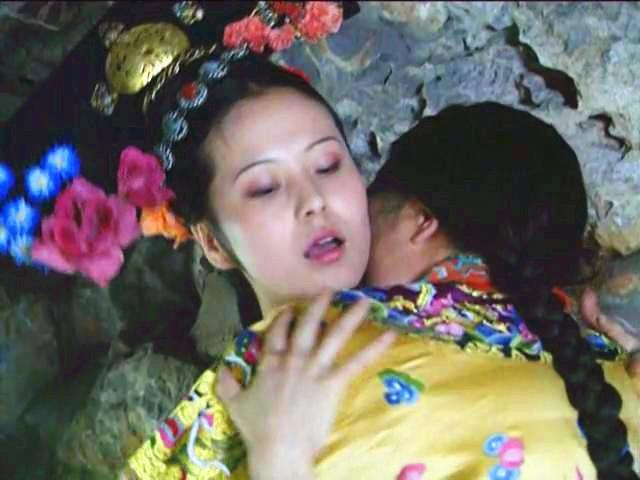 《雍正王朝》: 太子不缺女人, 为何还与郑春华私通? 原剧本很清楚 第1张