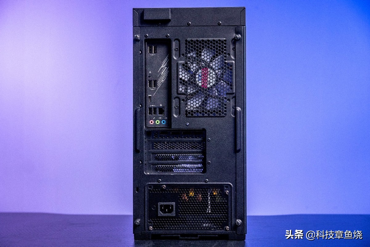 游戏主机选购指南，联想拯救者刃7000K 2022评测 第15张