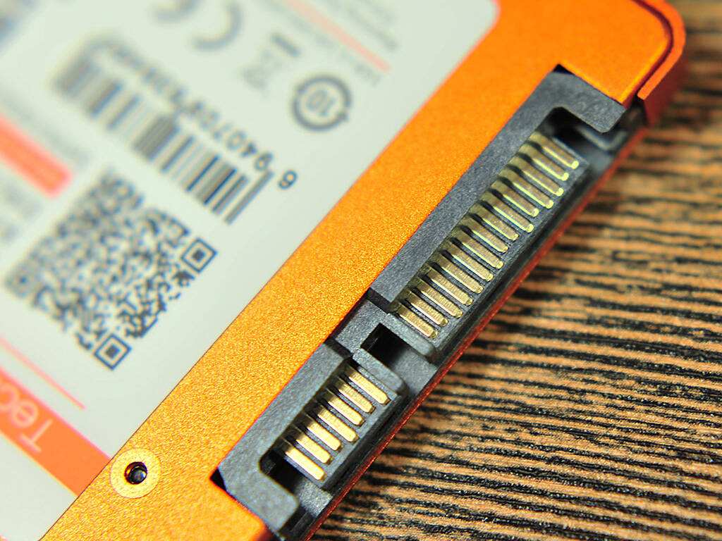 硬盘上的SATA3.0和SATA2.0有什么区别？SATA2有必要装固态吗？ 第3张