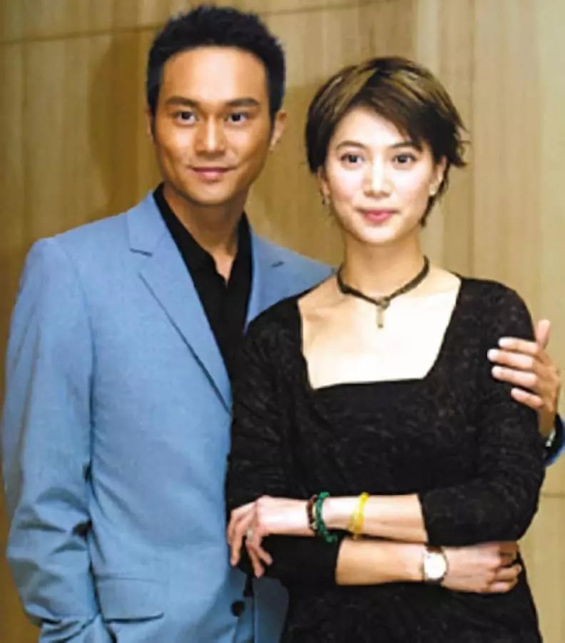 袁咏仪被富商包是什么时候（遭成龙封杀，放任老公泰国玩耍） 第27张