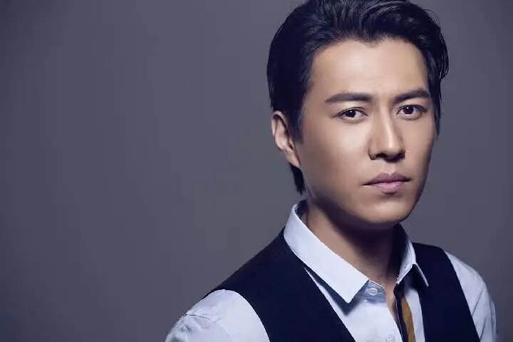 靳东个人资料简介（娱乐圈的一股清流，出道28年零绯闻） 第5张