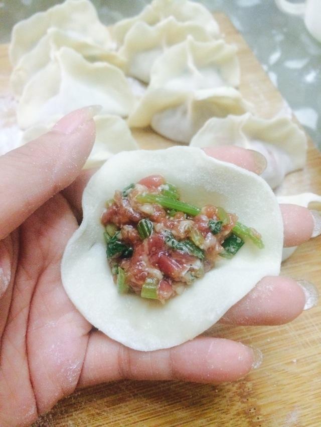 芹菜馅的饺子馅怎么调最好吃？大厨教你1个小妙招，1分钟学会 第1张