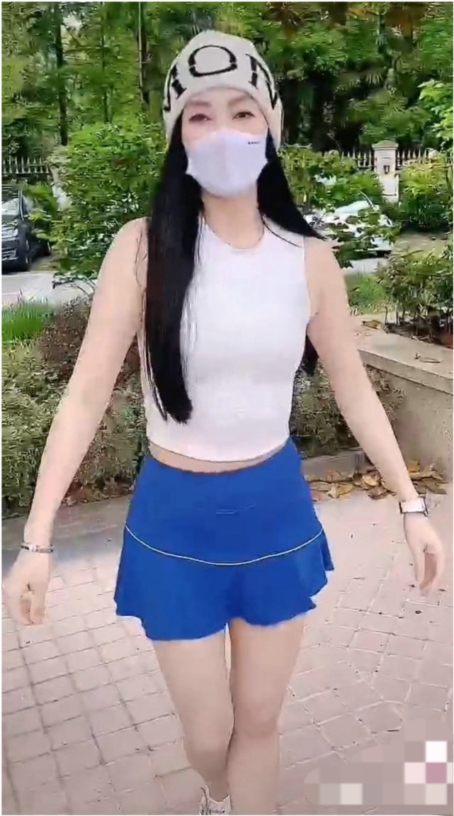 刘畊宏楼下美艳女邻居火了！确认过眼神，是富婆没错了 第11张