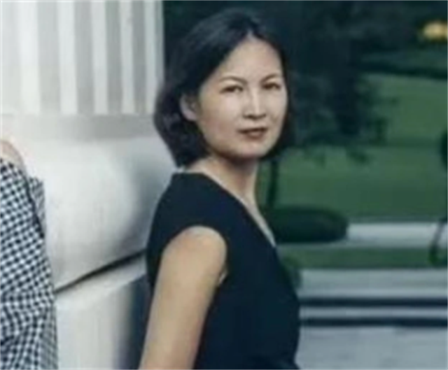 姚凌和苏薇到底谁更漂亮？姚凌长相温婉可人 第1张