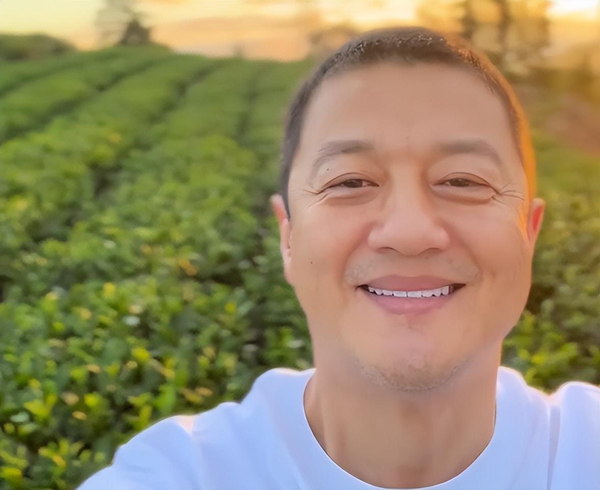 李亚鹏近况最新消息（高额债务无法偿还，准备直播带货卖茶） 第7张