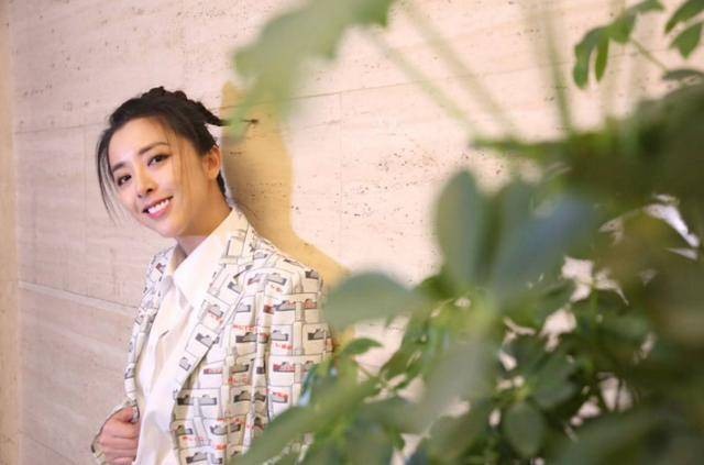 黄小蕾：被大张伟拒绝后，因一顿饭嫁富豪，闪婚生女被迪士尼拉黑 第9张