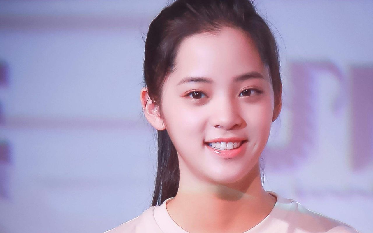 欧阳娜娜个人简历资料（21岁就崩了口碑，她做什么？） 第1张