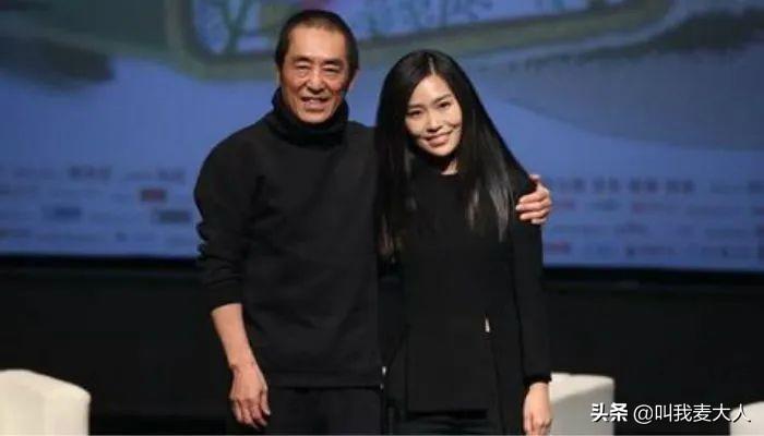 张艺谋四个老婆分别是？两段婚姻4个孩子，堪称人生赢家 第11张
