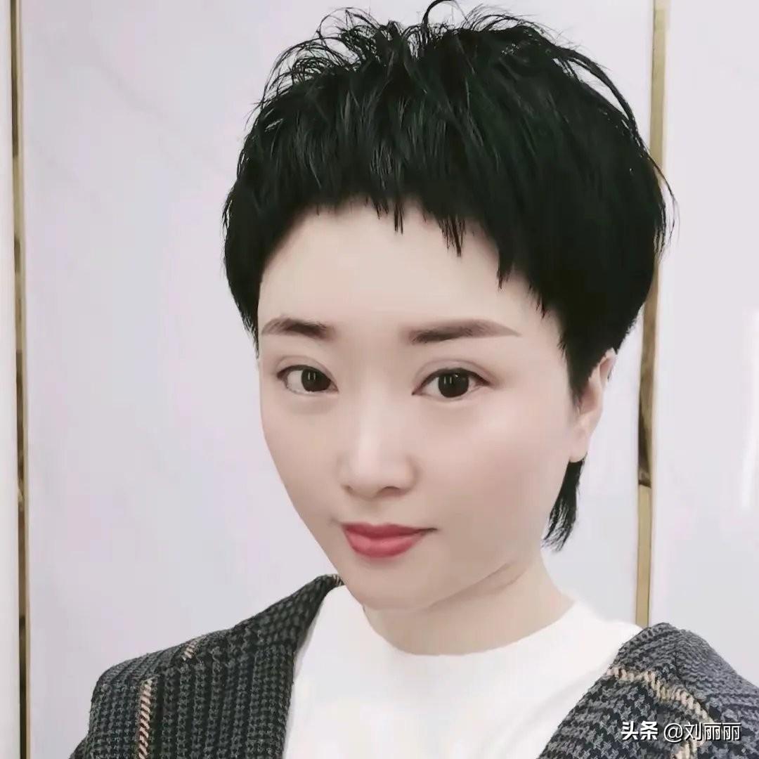 短发发型女2022新款（15款最火短发送给大家） 第25张