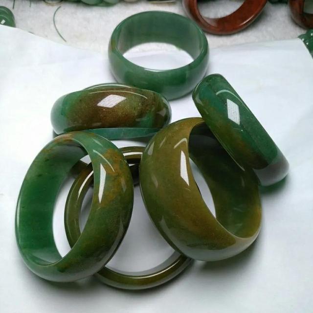 石英质玉值钱吗？（原来各种石英质玉价格是这样的） 第7张