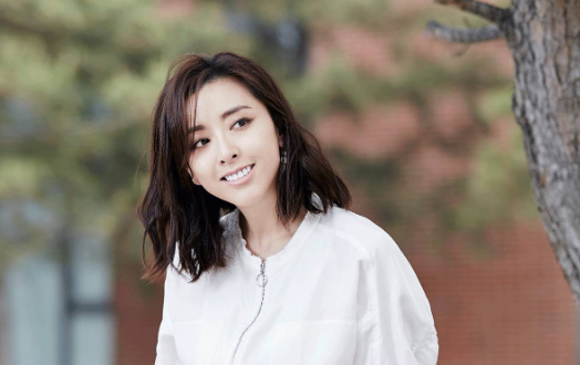 黄小蕾：被大张伟拒绝后，因一顿饭嫁富豪，闪婚生女被迪士尼拉黑 第23张