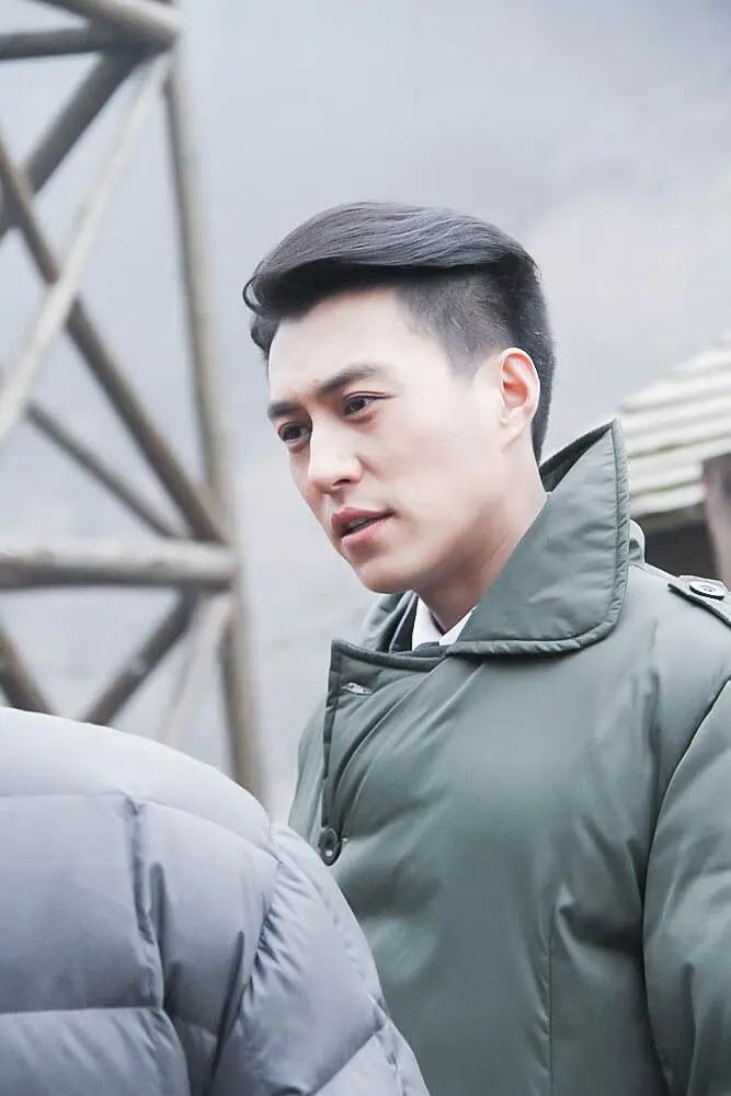 靳东个人资料简介（娱乐圈的一股清流，出道28年零绯闻） 第41张
