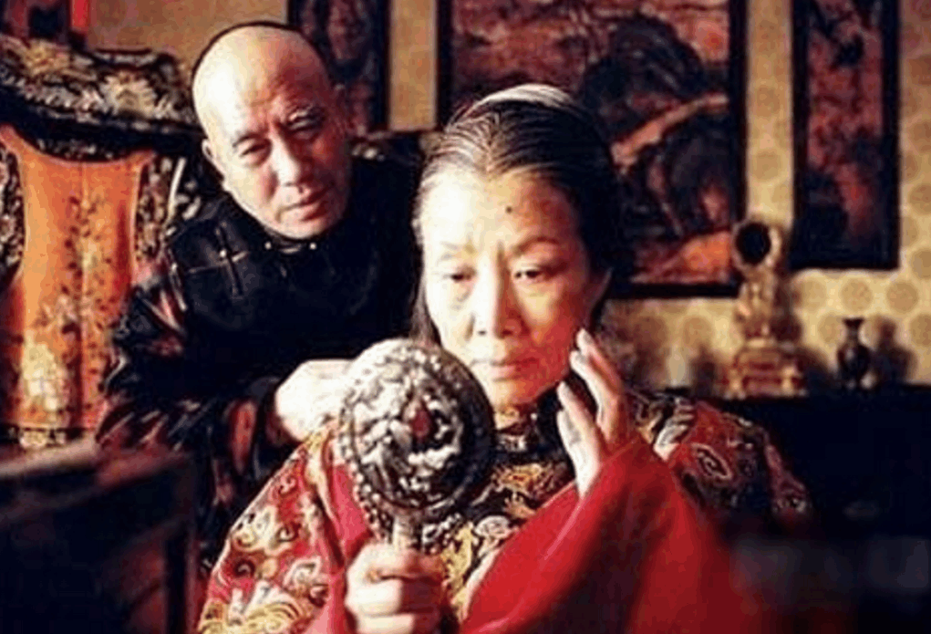 李莲英的舌头在慈禧的身上（他们之间有着怎样“不可说”的秘密？） 第5张
