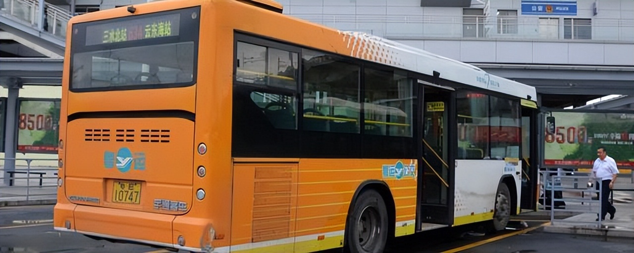 广东省哪个市悬挂粤E的车牌号 第1张