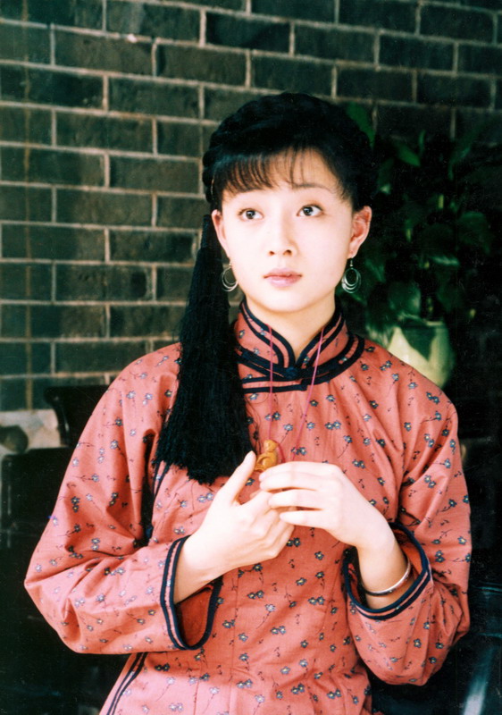 43岁殷桃频因颜值上热搜：出道20年16部经典作品，最绝的是演技 第9张