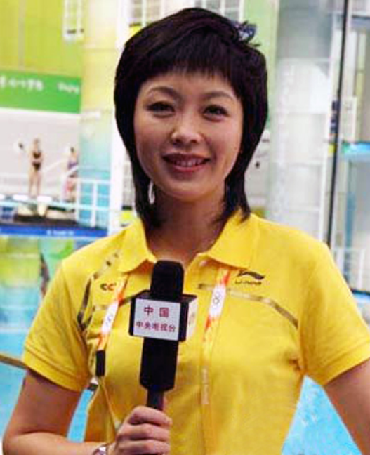 杨迪个人资料简介（34岁嫁水均益，与继女亦诗当闺蜜） 第1张