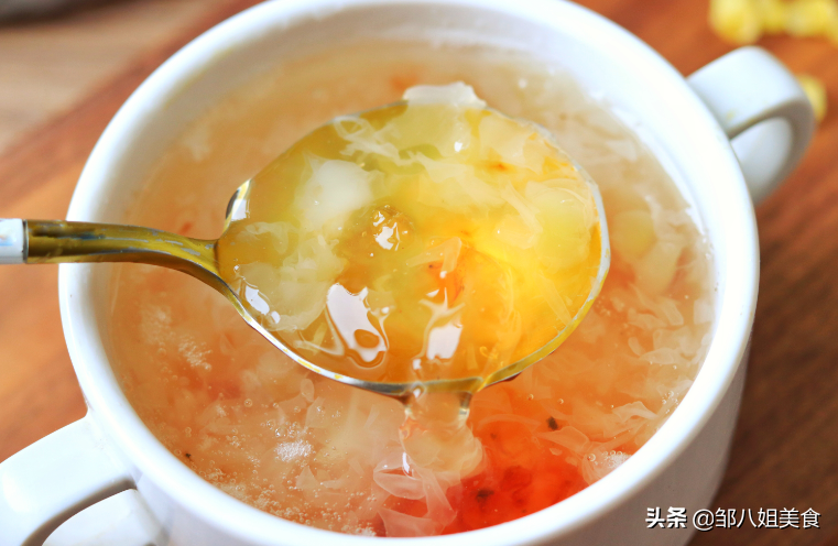银耳汤的做法怎么煮才会粘稠？大厨教你正确做法 第1张