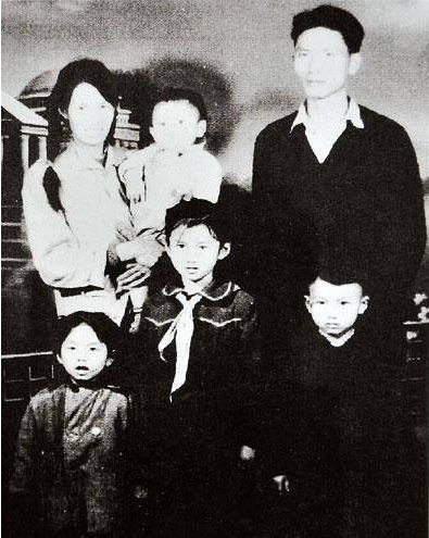 杨丽萍简历及个人资料简介（晚年被质疑过着慈禧般的生活） 第5张