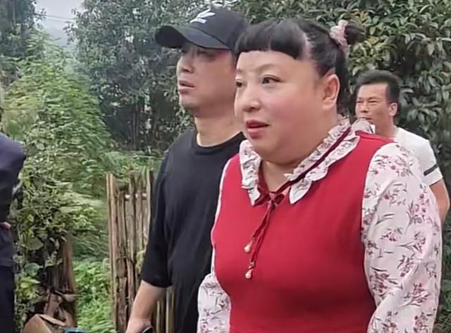 何晶晶老公是谁？网传他老公姓向 第11张