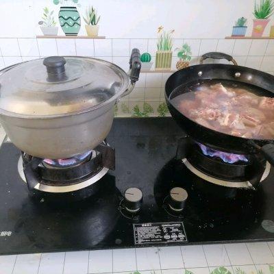高压锅炖排骨要多久？一般在20-30分钟左右完成 第7张