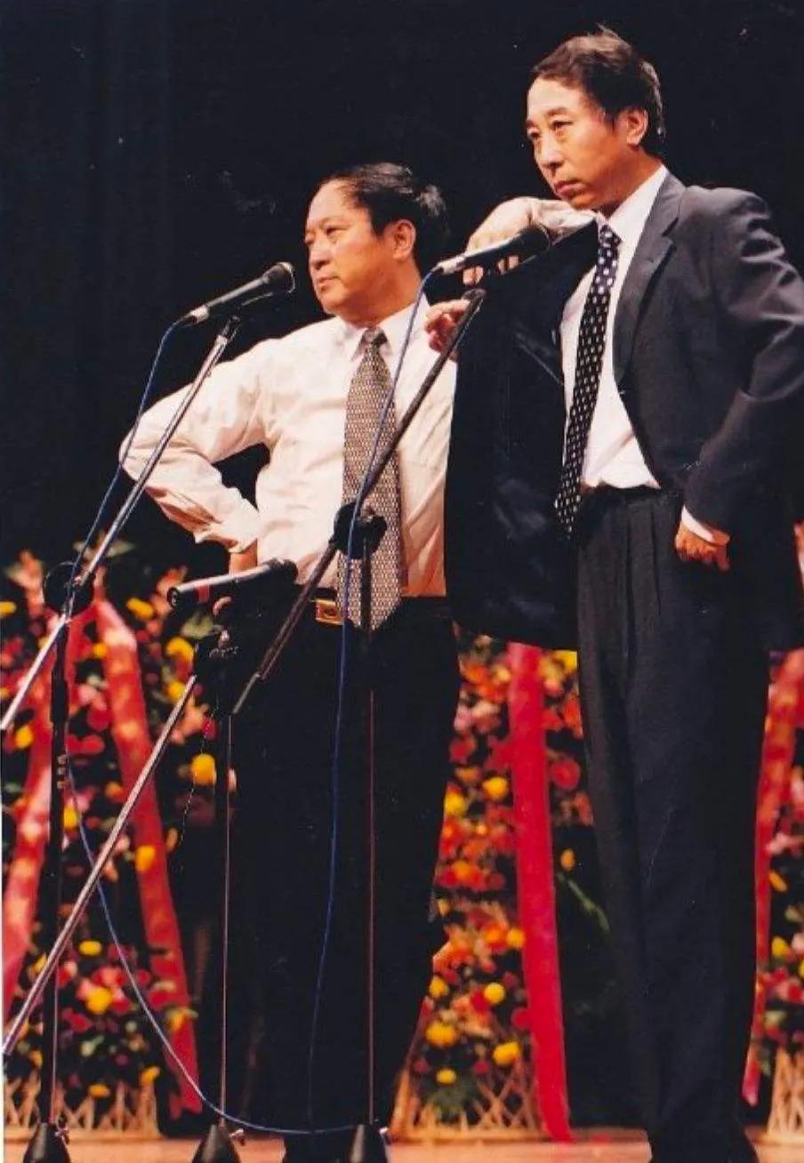 冯巩妻子艾慧：退休后对丈夫有抱怨，结婚39年的幸福与眼泪 第7张