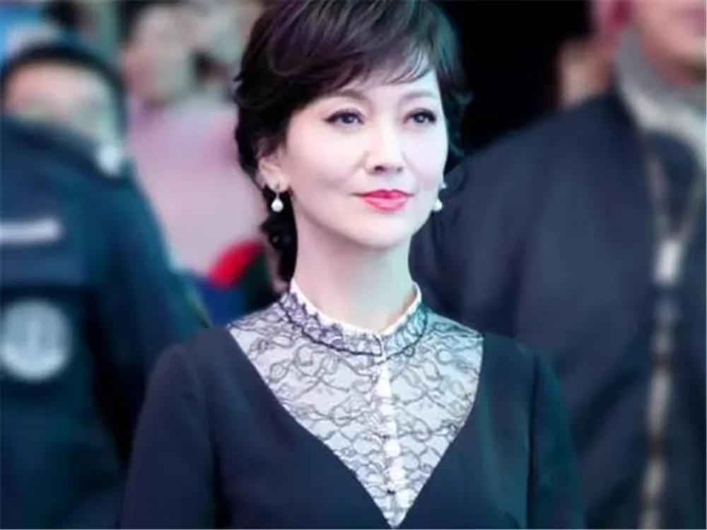 赵雅芝简历个人资料简介（二婚嫁普通人，3个儿子都是学霸） 第45张