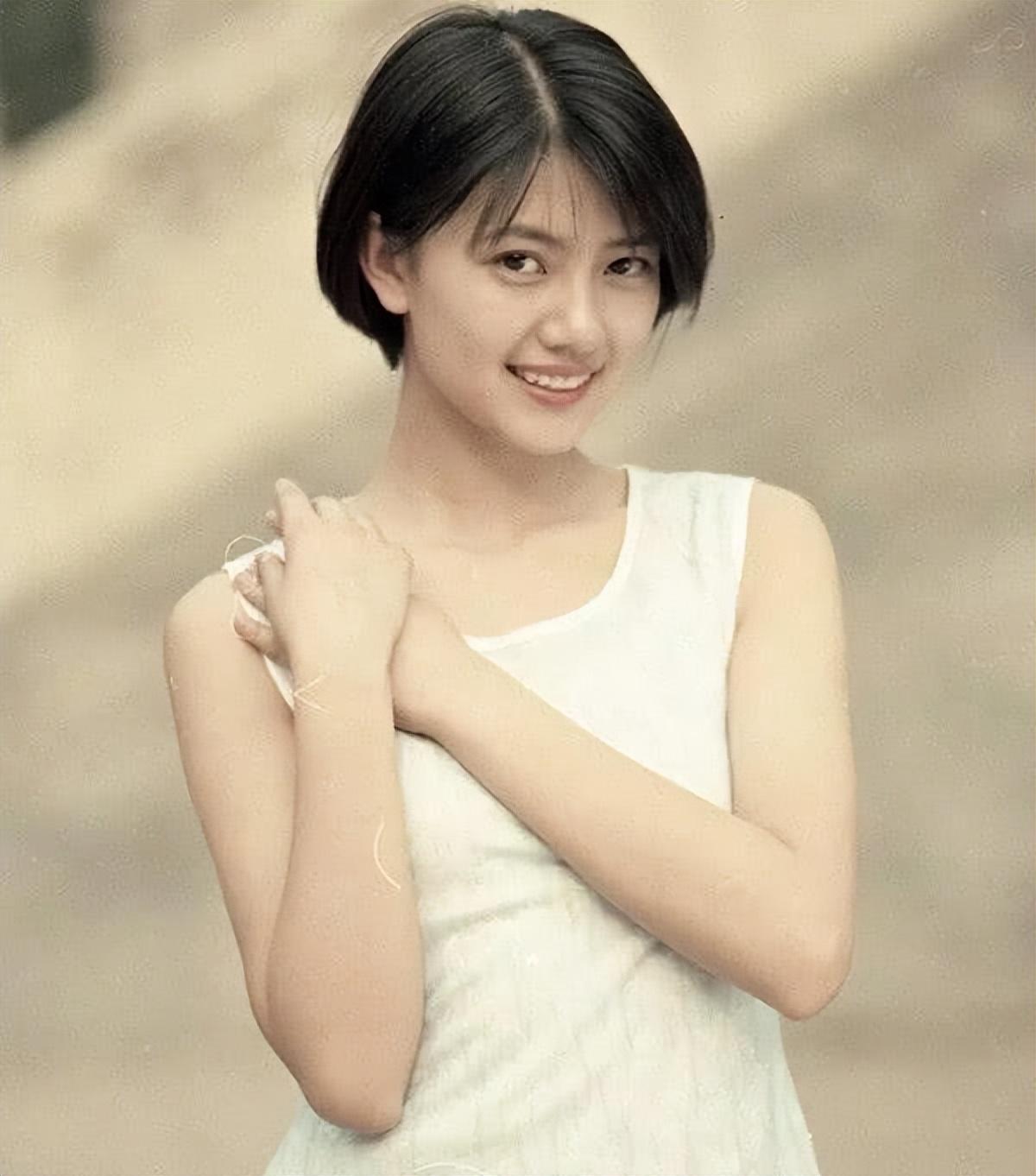 高圆圆个人资料及简历（结婚8年，高圆圆的变化太明显） 第13张