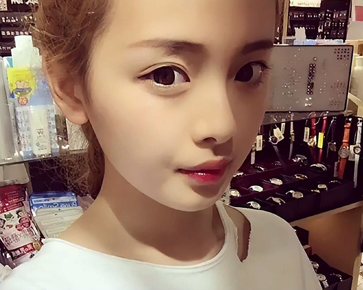 “天选之女”杨超越：流水线女工到福布斯富豪，她为什么爆火？ 第5张