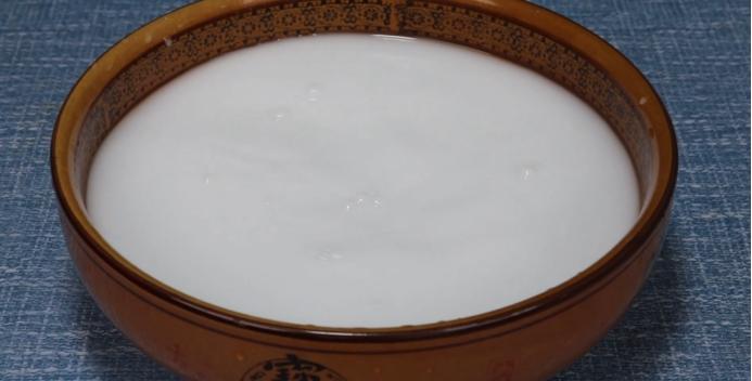 凉粉的制作方法家常做法（教你自制凉粉，比买的还好吃） 第3张