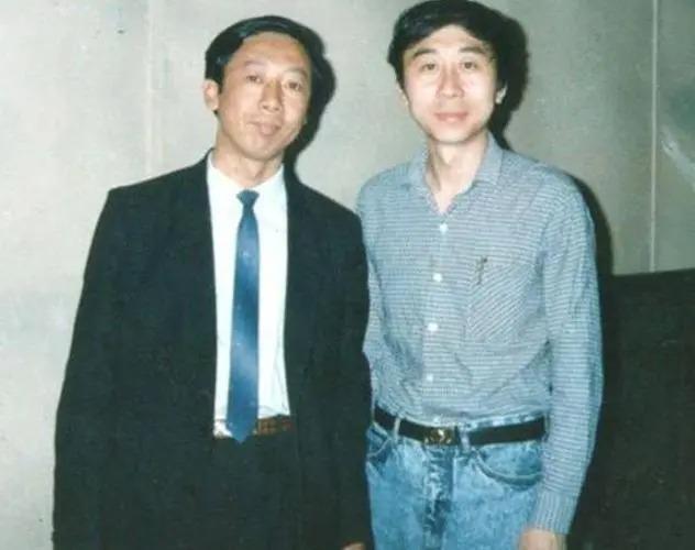 冯巩妻子艾慧：退休后对丈夫有抱怨，结婚39年的幸福与眼泪 第3张
